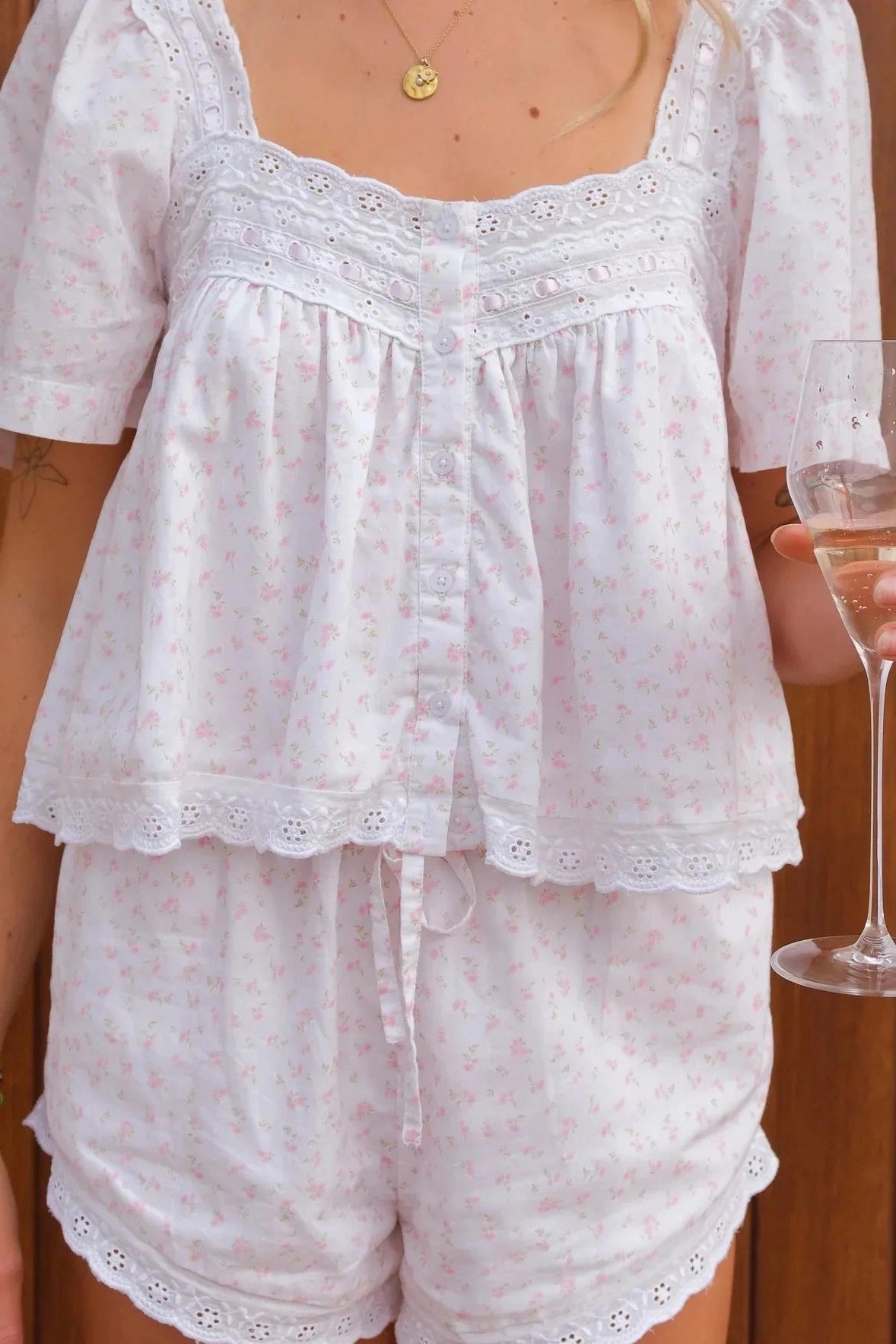 Glorol - Button-Up Lace Short Sleeve Top