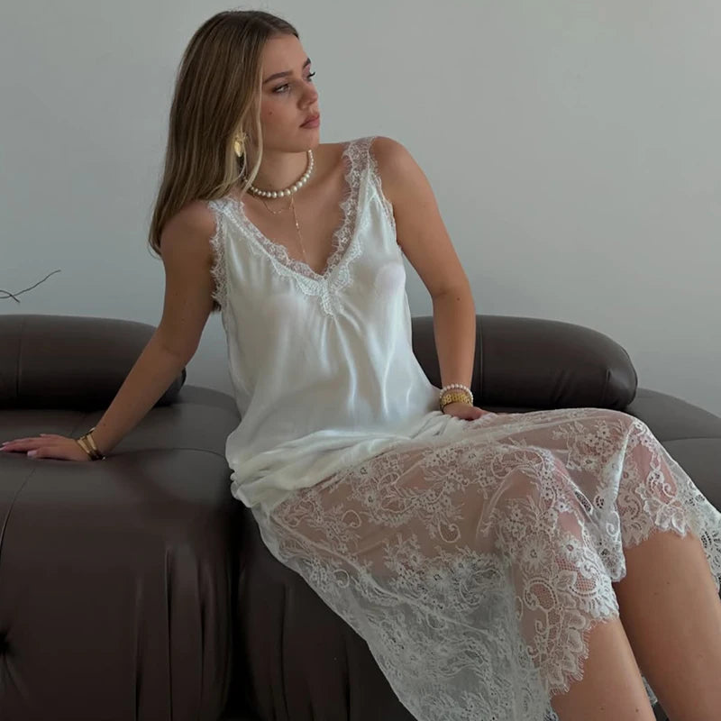 Glorol - Spaghetti Strap Lace Backless Slim Maxi Dress