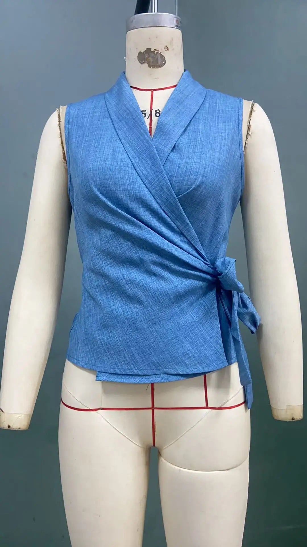 Glorol - Elegant Sleeveless Slim Top