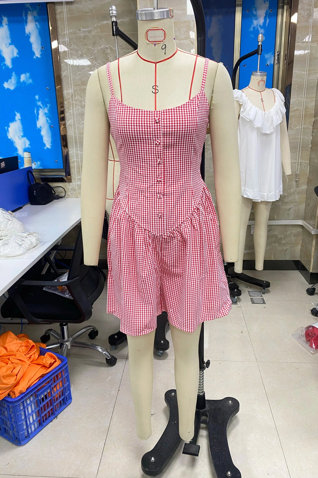 Glorol - Plaid Scoop Neck Sleeveless Open Back Jumpsuit
