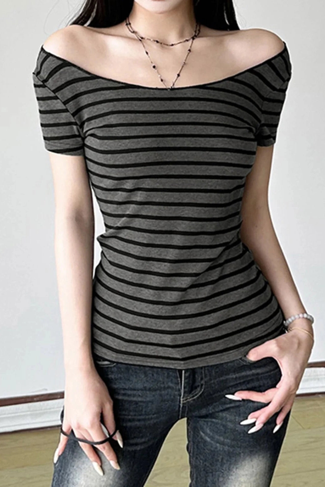 Glorol - Off-Shoulder Short Sleeve Print Slim Top