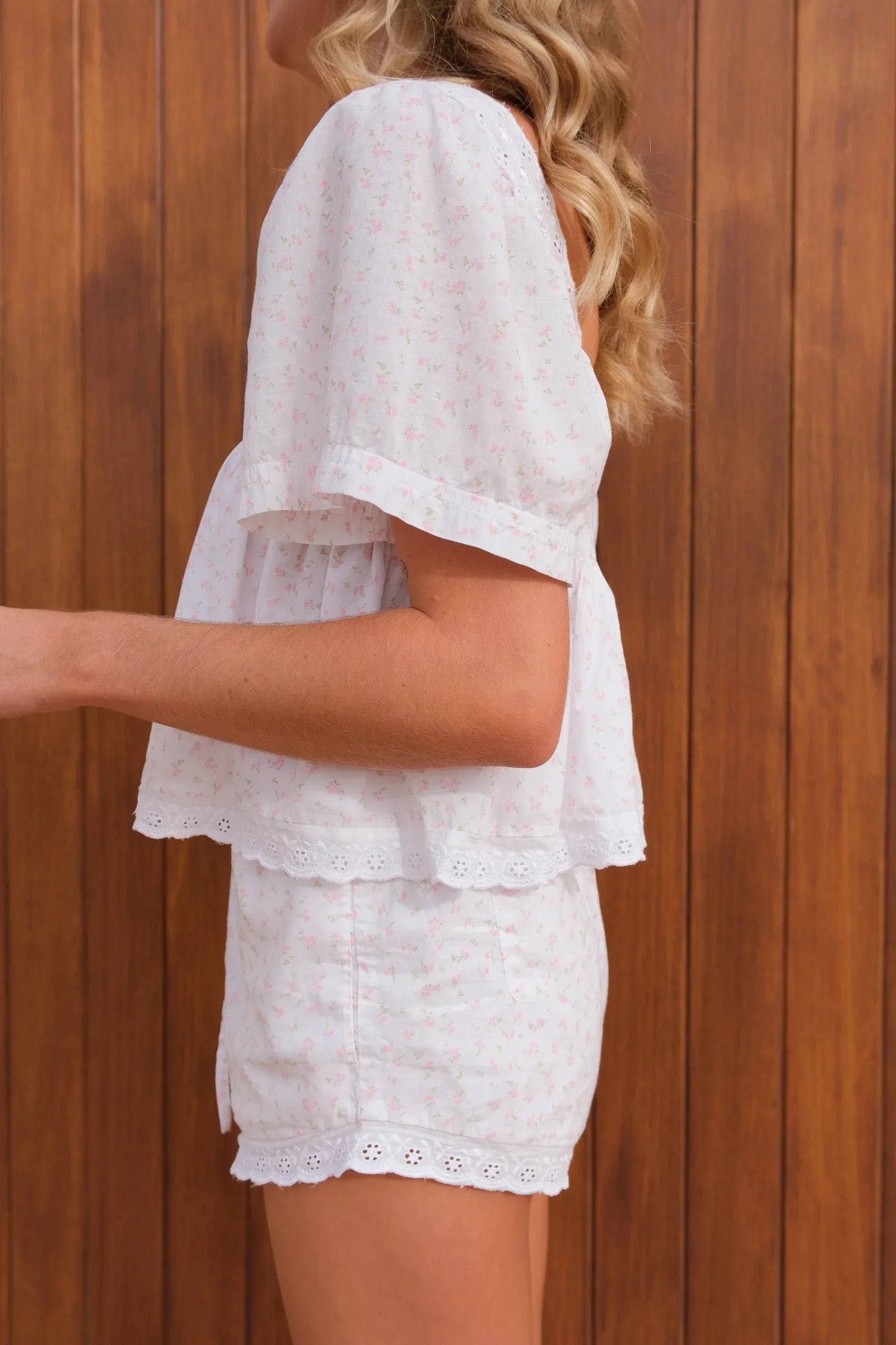 Glorol - Button-Up Lace Short Sleeve Top