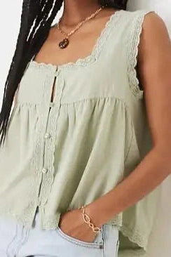 Glorol - Sleeveless Square Neck Lace Button Top
