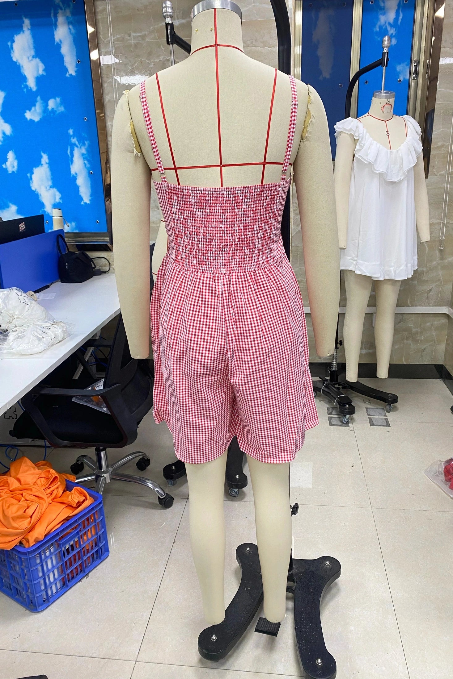 Glorol - Plaid Scoop Neck Sleeveless Open Back Jumpsuit