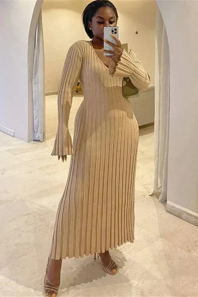 V-Neck Knit Long Sleeve High Waist Pleated Maxi Dress