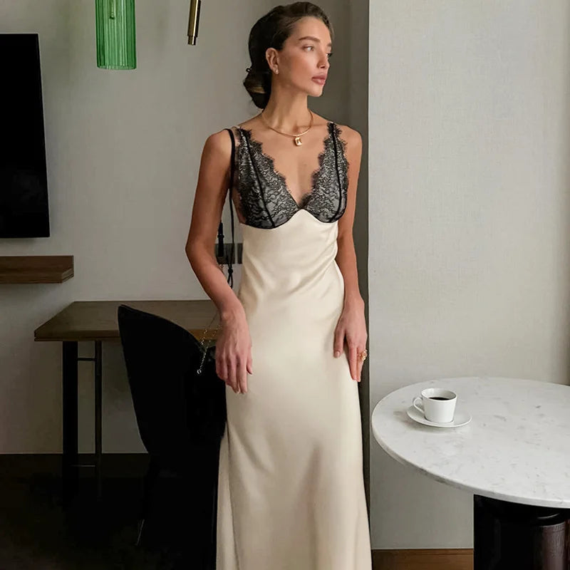 Glorol - Lace Patchwork V-Neck Backless Maxi Dress