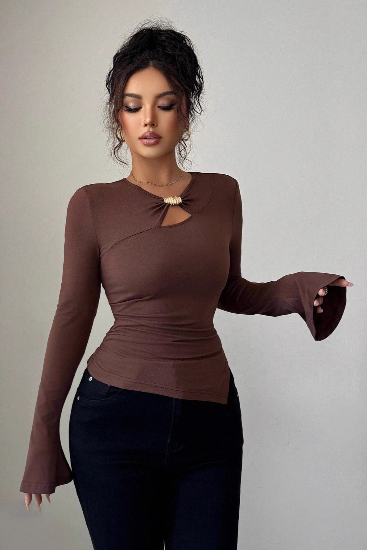 Metal Clasp Keyhole Bell Sleeve Top