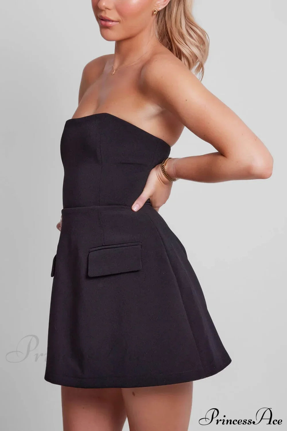 Neckline Ultimate Stylish Strapless Dress